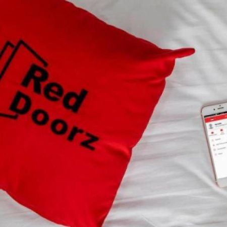 Reddoorz @ Ranotana Manado Hotel Ngoại thất bức ảnh